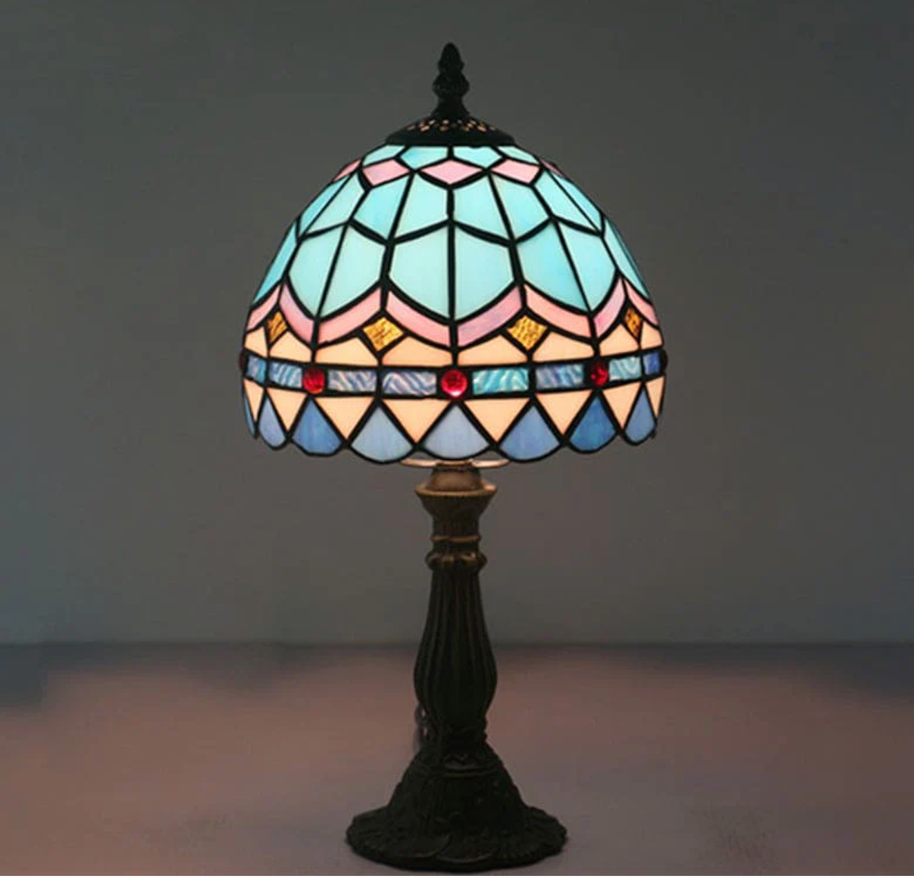 ColorBreeze - Tiffany Glass Lamp