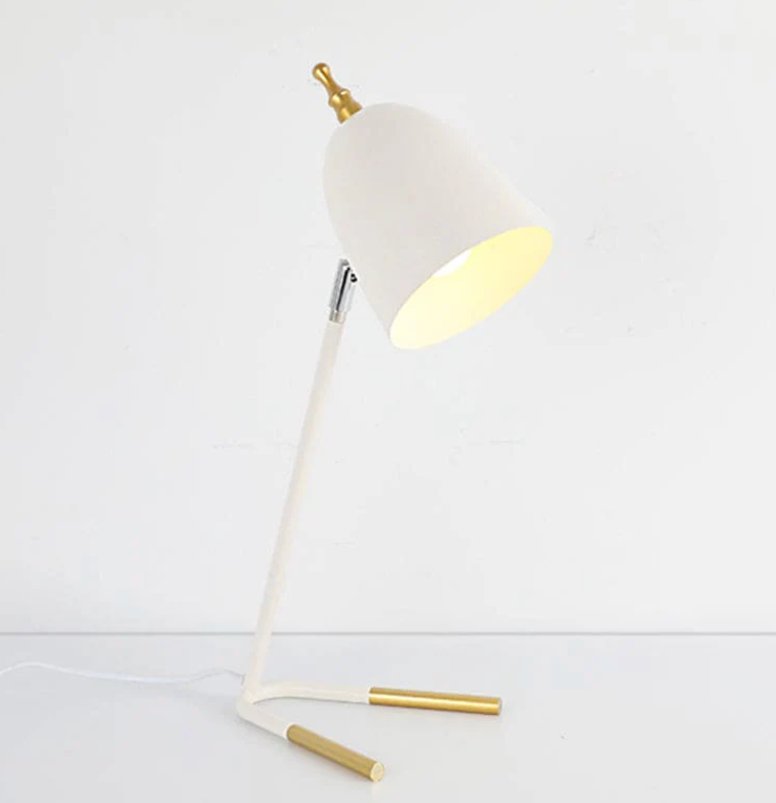 V-Glow Iron Lamp